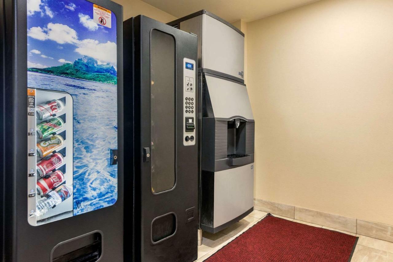 コンフォート イン ライモン エクステリア 写真